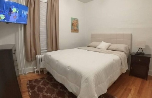 Albany Apartment | Smoking allowed on front porch. King bed. Relaxing. Friendly neighborhood.