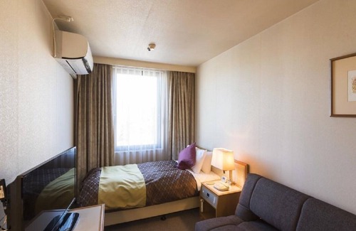 Kintaro Onsen Hotel | Smoking Single with sofa Slightly larger room fo/Uozu Toyama