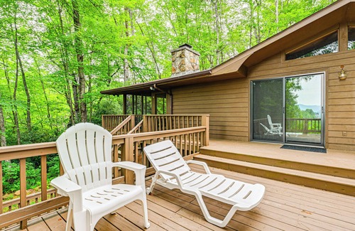 Andrews Cabin | Smoky Mountain Cabin w/Fire Pit & Stunning Views!