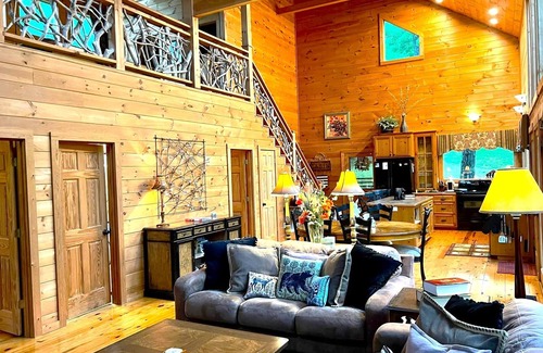 Townsend Cabin | Smoky Mountains National Park, Cades Cove, Secluded Romantic Honeymoon Getaway