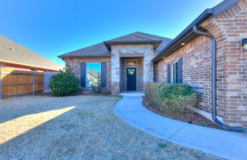 Central Oklahoma City House | Snag This Slice of Heaven in Warr Acres