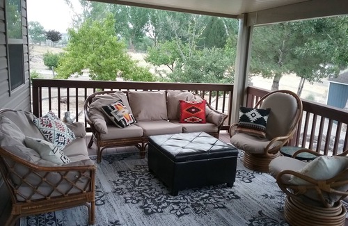 Buhl House | Snake R. Canyon/Creekside Retreat. Near 1000 Springs/Hot Springs/Balanced Rock