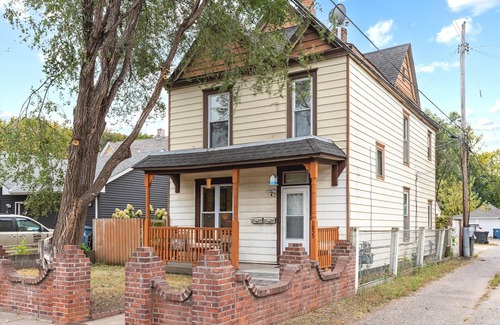 Corcoran Apartment | Snapdragon Apt - Charming Two Bedroom in Corcoran Neighborhood