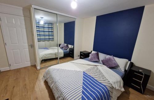 Slough House | SnoozeDen Chalvey - Free Parking, Near M4 J6