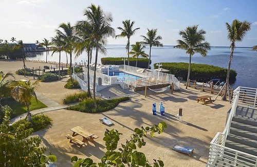 Islamorada Apartment | Snorkel and Kayak in Islamorada! Unit w/Balcony! Pets Allowed, FREE Parking