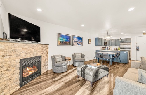 North Park City Condo | Snow Flower Park City 137 | Ski-in/out condo with pool, hot tub & fireplace