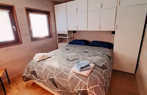 Passo del Tonale Apartment | Snow White Apartment - 300 Metres from the Slopes, Free Parking and Wi-Fi