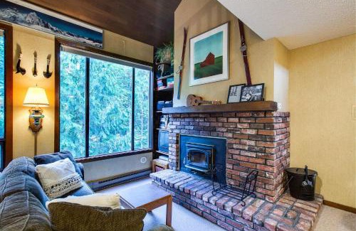 Glacier House | Snowater Condo 59 - A Great Family Condo With a Cabin Feel