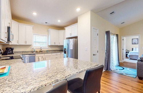 Myrtle Beach House | Snowbird-friendly home w/game room, patio, pool table, ping-pong, washer/dryer