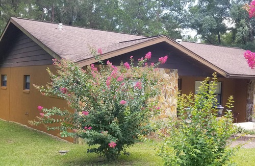 Dunnellon House | SNOWBIRD HAVEN - BOOK YOUR SUMMER TRIP NOW!