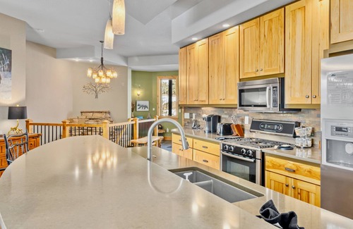Windcliff Estates Condo | Snowdrift Lodge Vacation Home at Windcliff