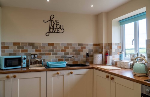 Newton in Furness Cottage | Snowdrop Cottage - Single level property with Hot Tub.