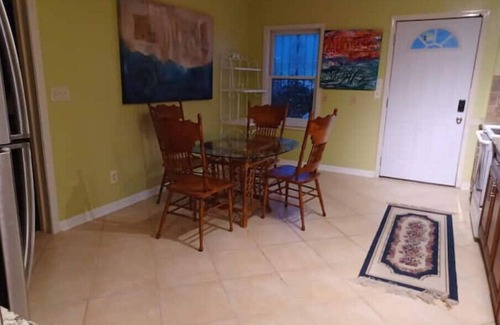 Tucker Apartment | Snuggle-inn upscale neighborhood