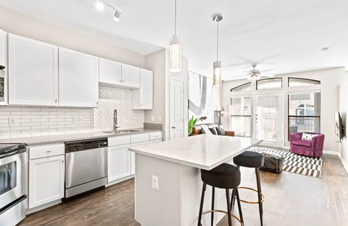 Dawson Apartment | SoCo 1BR Getaway | EV Charging, Pool & Wi-Fi