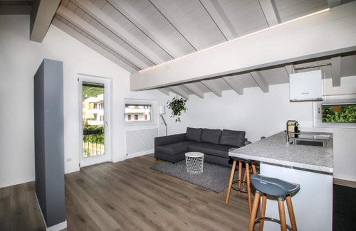 Chiavenna House | Sofi apartment .