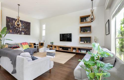 Katoomba House | Sofia Rose House and Cottage