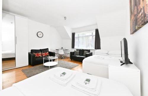 Soho Apartment | Soho Apartment, Theatres & Old Compton Street