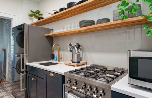SoHo Apartment | SoHo Escape by Brightwild | Gorgeous Apt in SoHo