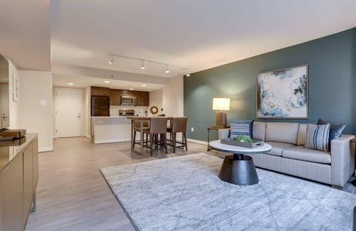 Court House Apartment | Sojourn Courtland Towers 2 BR | 2 Bath