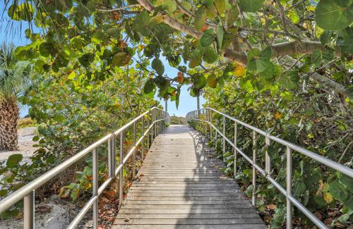 Madeira Beach House | Sol Mate Beach Cottage