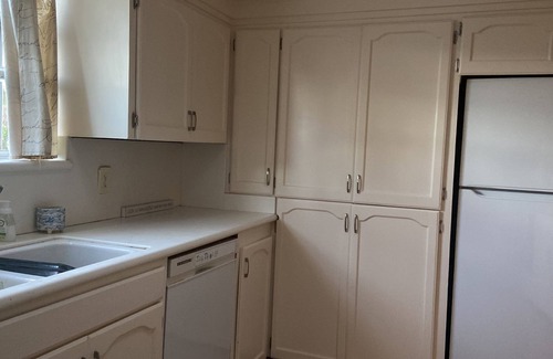 Willow Glen House | Solar Heated Pool, Staycation Lovely 3bed/2ba Home