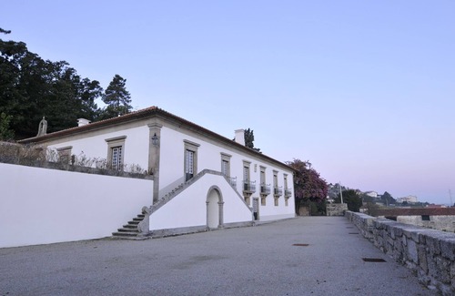 Santo Tirso House | solar magnificent eighteenth century with 9 suites and all modern facilities