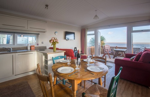 Leiston Apartment | Sole Bay Lodge - sleeps 4 guests in 2 bedrooms