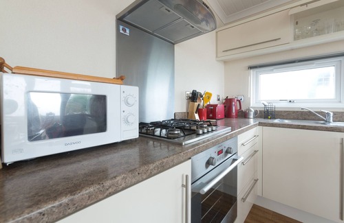 Leiston Apartment | Sole Bay Lodge - sleeps 4 guests in 2 bedrooms