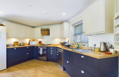 Bembridge Ski Chalet | Solent Landing No. 16: Beach Retreat