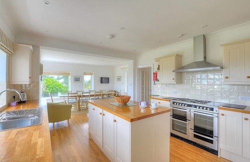 Lyme Regis Cottage | Somerhill