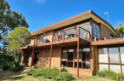 Somers House | Somers holiday haven - great sea views, close to beach