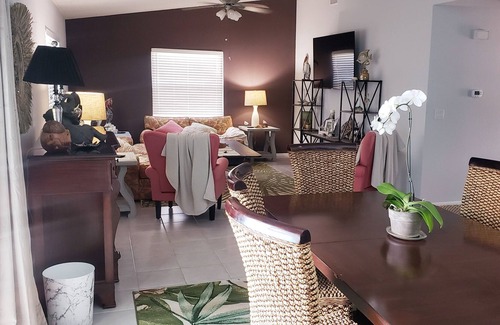 Embassy Hills House | Something for Everyone! Pool, Parks, Beach, Kayaking, Special Excursions & More!