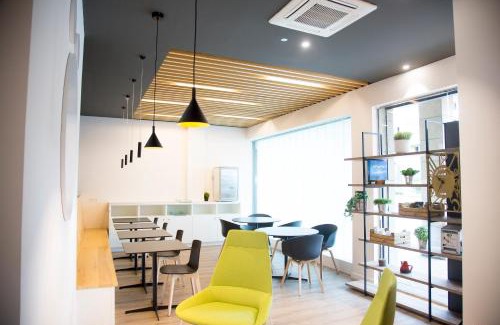 Zarautz House | Somn Hipsuites Zarautz