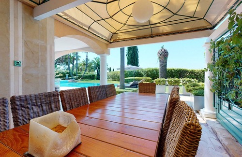 Cote d'Azur- French Riviera Villa | Somptueuse Propriété a Deux pas de la Plage de Tahiti