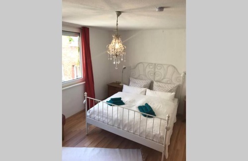 Ostheim Apartment | Sonnige 2-Zimmerwohnung mit Veranda