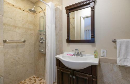 Boyes Hot Springs House | Sonoma Getaway for Two - Great Location