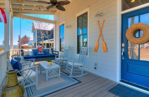 Eufaula House | Sons & Sunshine close to Tower Court Pool!