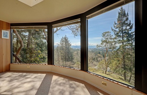 Sooke House | SOOKE MOUNTAIN HOUSE - Best view in Sooke area! You will never want to leave.