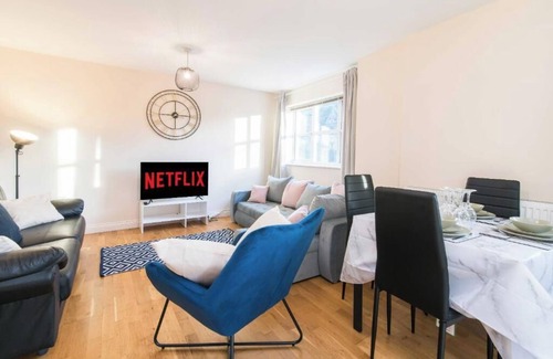 Derby Apartment | Soothing 2-bedroom Corporate apartment in Derby