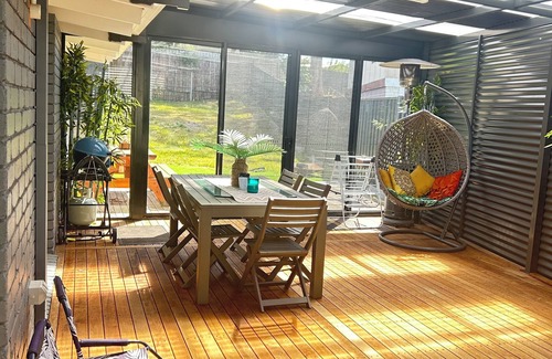 Capel Sound House | Soothing apartment in Rosebud with WiFi