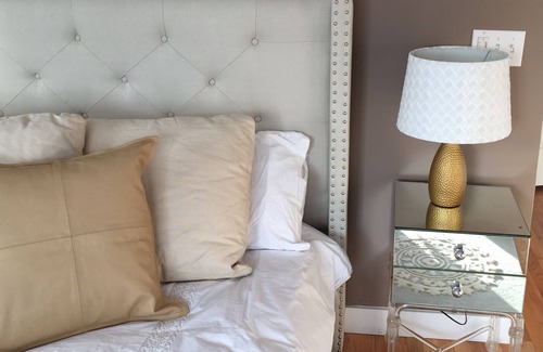 West Stockbridge House | Sophisticated & Comfortable Stockbridge Retreat A+ Location Modern Amenities