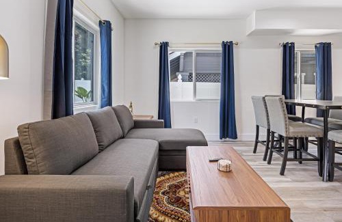 Wilshire House | Sophisticated Getaway Hollywood & Dtla