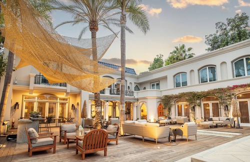 The Flats House | Sophisticated Grand Mansion in Prime Beverly Hills