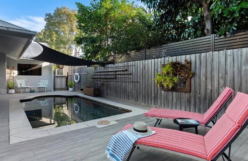 Port Douglas House | Sorrento By The Sea | 4 Bedrooms Close to Beach