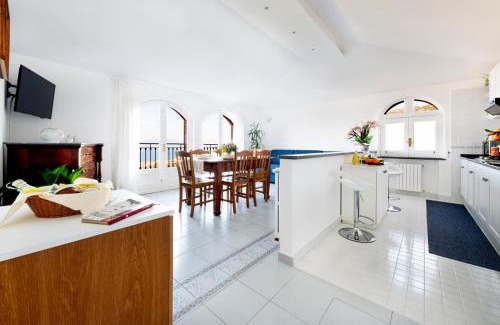 Sorrento House | SorrentoVibes - Sea view Rooftop Apartment with Jacuzzi & Garden
