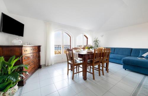Sorrento House | SorrentoVibes - Sea view Rooftop Apartment with Jacuzzi & Garden