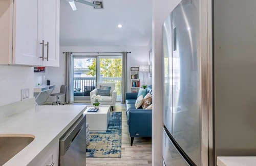Downtown Condo | *SOUL OF DUVAL @ DUVAL* Modern/Centrally Located + LAST KEY SERVICES.