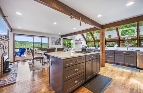 Rollingbay House | Sound & Cedar PNW Escape w/Unbeatable Views