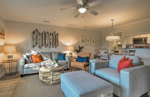 Caswell Beach Condo | 'Sound of the Sea' Oak Island Condo w/Pools!