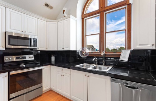 Manteo House | Soundscape * Canal front, pier, water views!
